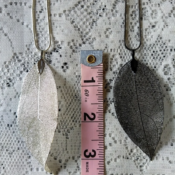 Brand new fashion necklaces with leaf pendant - Picture 3 of 7